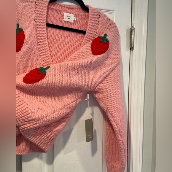 NWT Luna Ivy Anthropologie Size XS Pink Knit Cardigan 3D Appliqué Strawberries - Picture 9 of 12